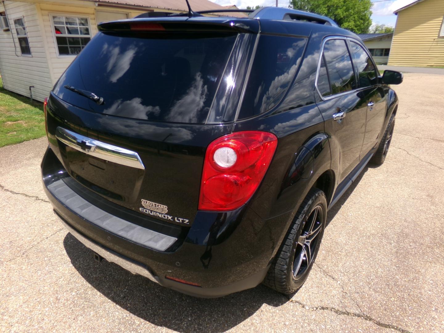 2013 Black /Brown Chevrolet Equinox LTZ 2WD (2GNALFEK4D6) with an 2.4L L4 DOHC 16V engine, 6-Speed Automatic transmission, located at 401 First NE, Bearden, AR, 71720, (870) 687-3414, 33.726528, -92.611519 - Photo#22